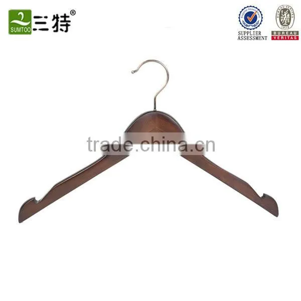 used clothes hangers