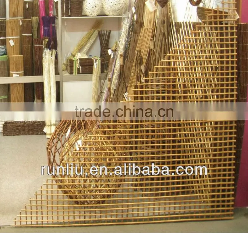 willow expanding trellis