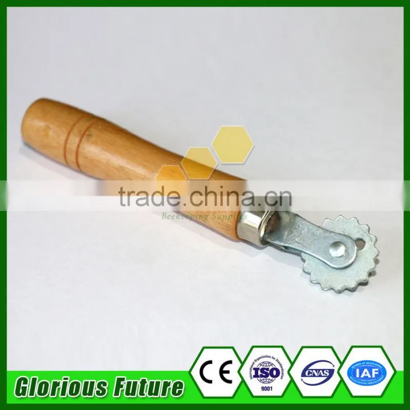 2017 China best quality wooden bee frame wire embedder for beekeeping