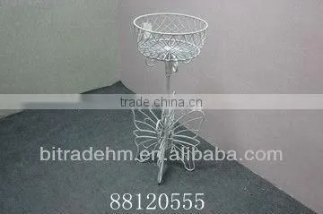 metal plant holder with wheel