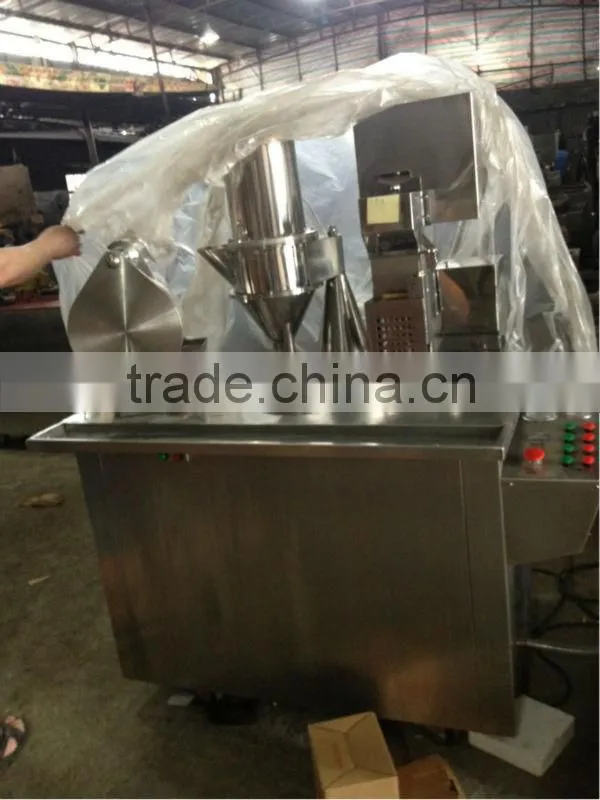 Manual capsule filler