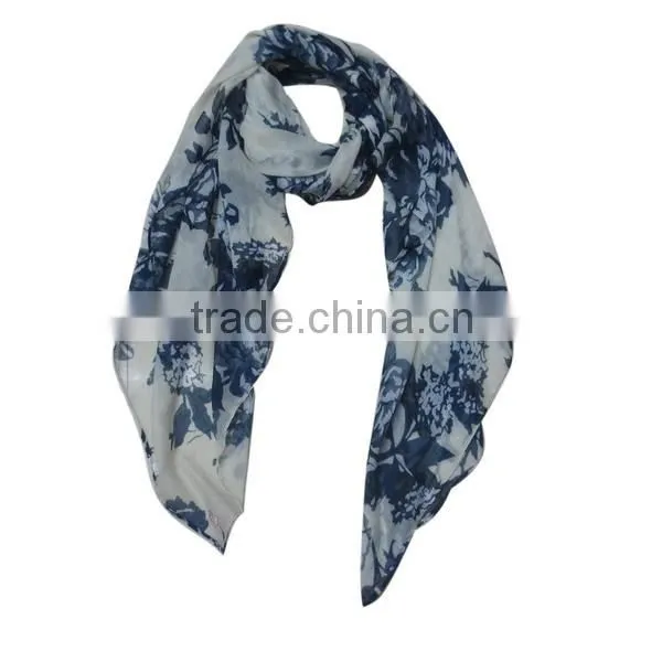 light purple underpainting white flower knitted palestine scarf