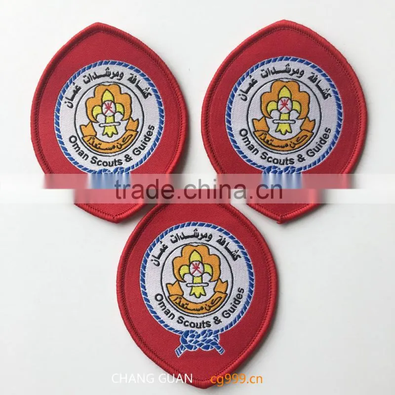 The red woven label