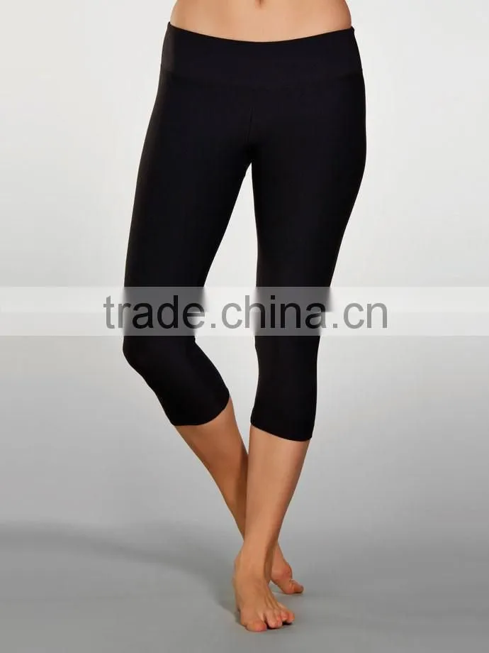 Durable and breathable women's yoga capri pant, made of high quality fabric nylon 87% spandex 13%