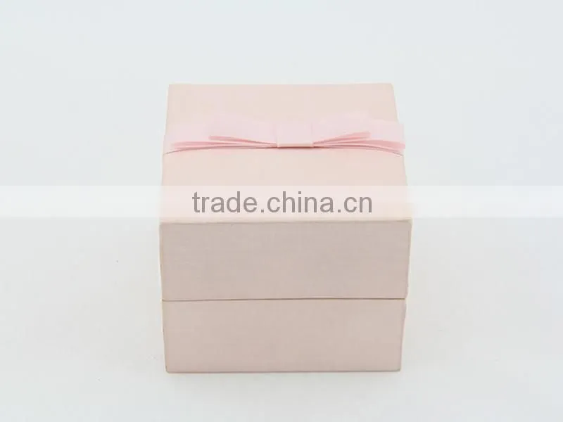 Lovely pink jewelry box for bracelet packaging