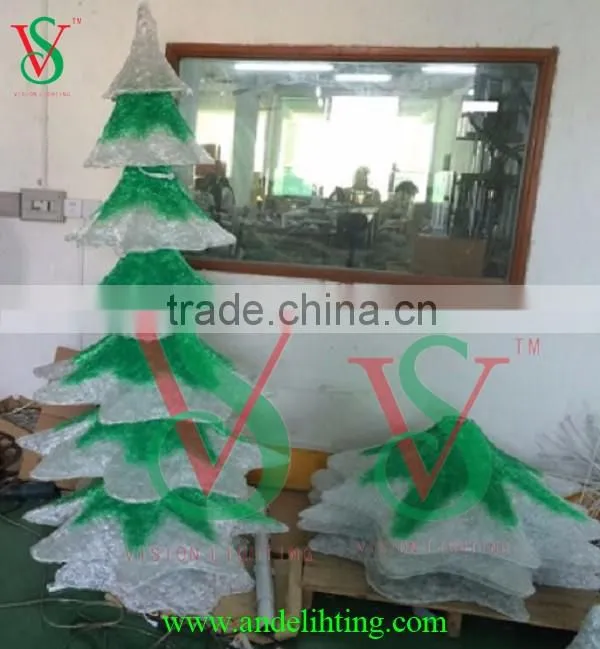 Large Christmas tree light lighted pine tree