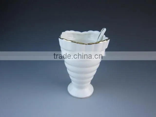 Luxury Fancy New Design Porcelain/Ceramic Type Ice Cream Cup And Spoon With Golden Rim