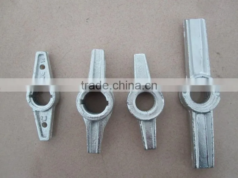 Adjustable forkhead jack scaffolding forkhead support