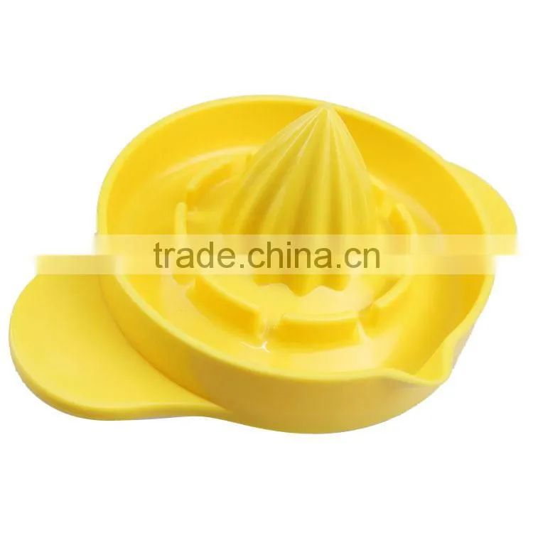 high quality manual plastic lemon squeezer with scale