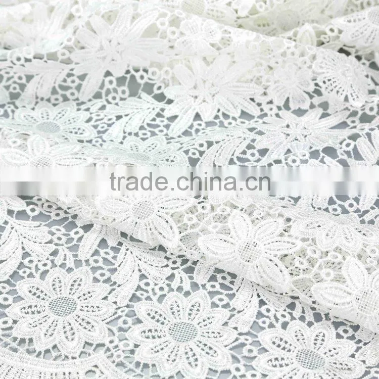 2016 Foshan the most professional embroidery factory 100% polyester chemical white and black chantilly lace