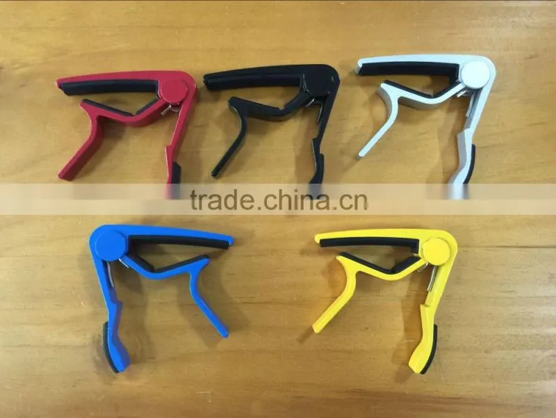 Latest Shining Smooth Surface Finish with Good Strong Spring Guitar Capos Colors Available