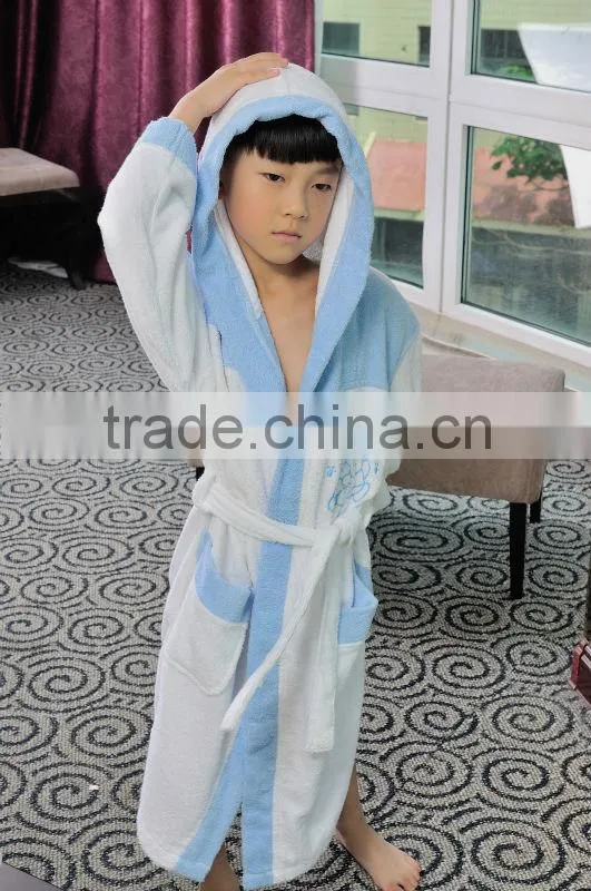 wholesale 100 cotton white and blue kids bathrobe with hooded