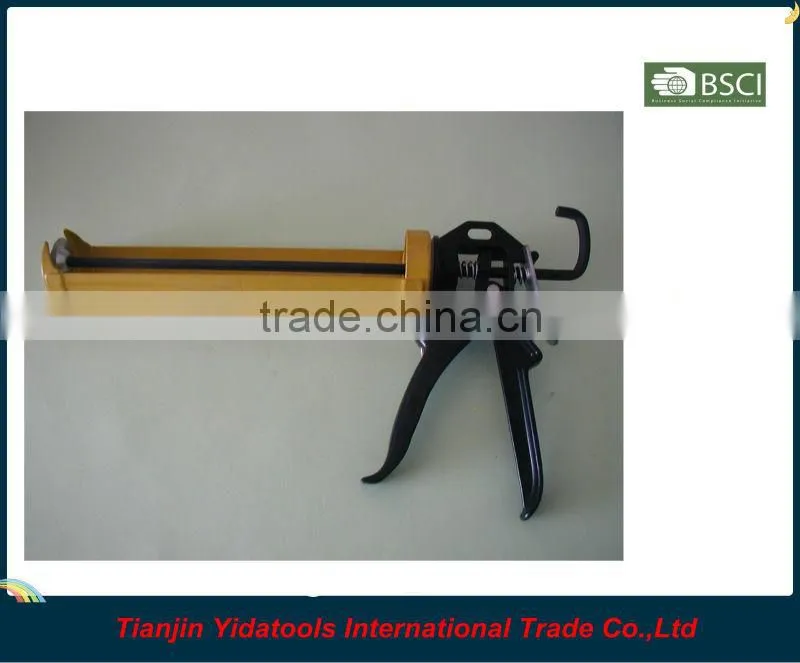 Heavy duty type caulking guns