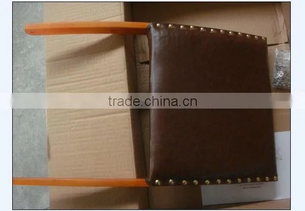 Old-fashioned Foldable Wooden Ottoman with PU Leather