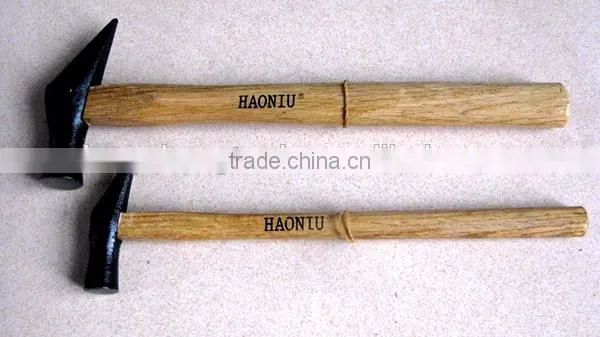 Best sharp tail hammer with wooden handle