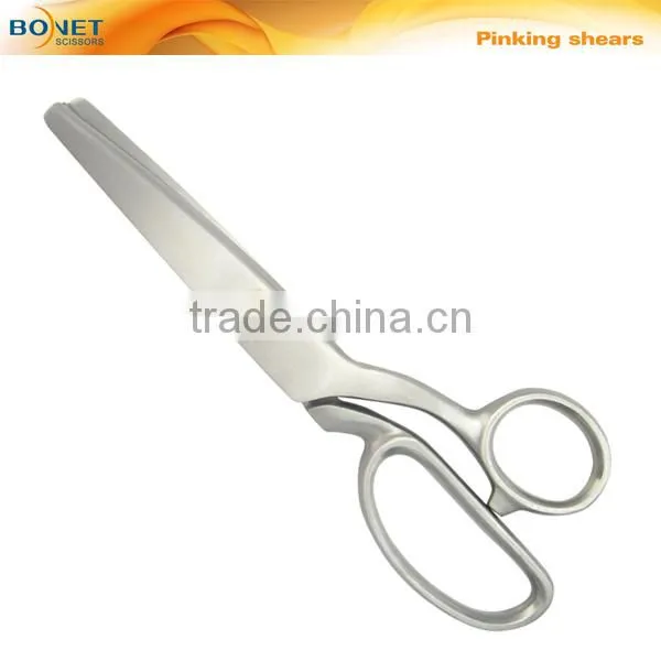 S21011 9-1/2" Plastic handle pinking shears
