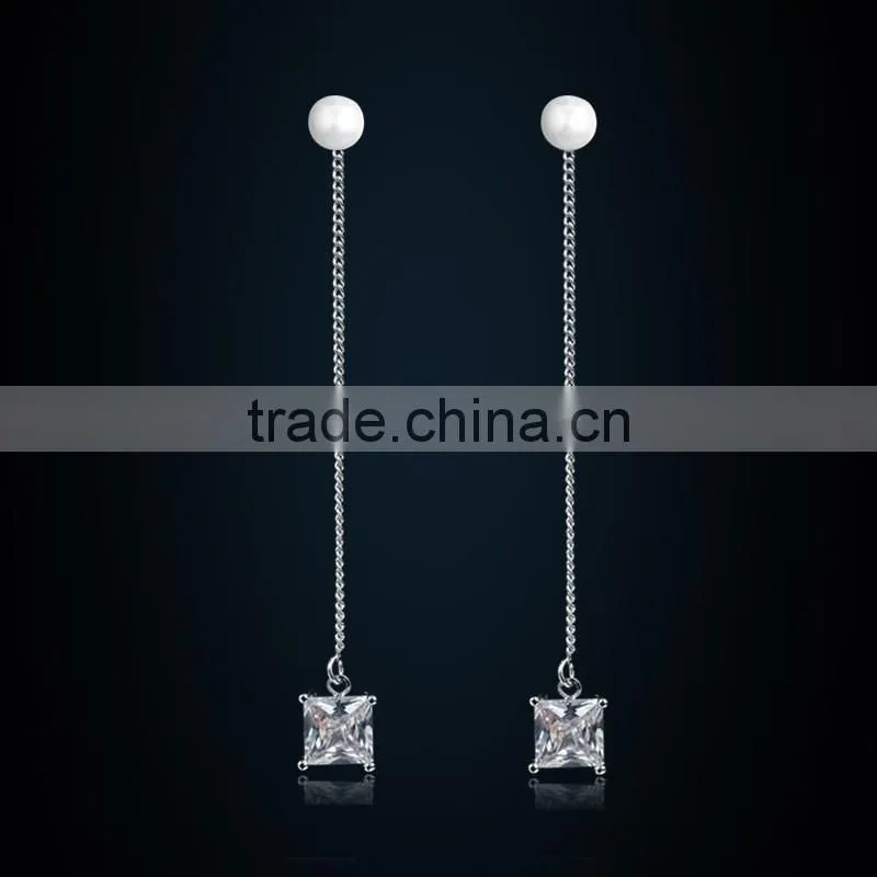 2017 Fashion Wild Elegant Long Section Ear Alloy Ear Stud Zircon Imitation Pearl Earrings