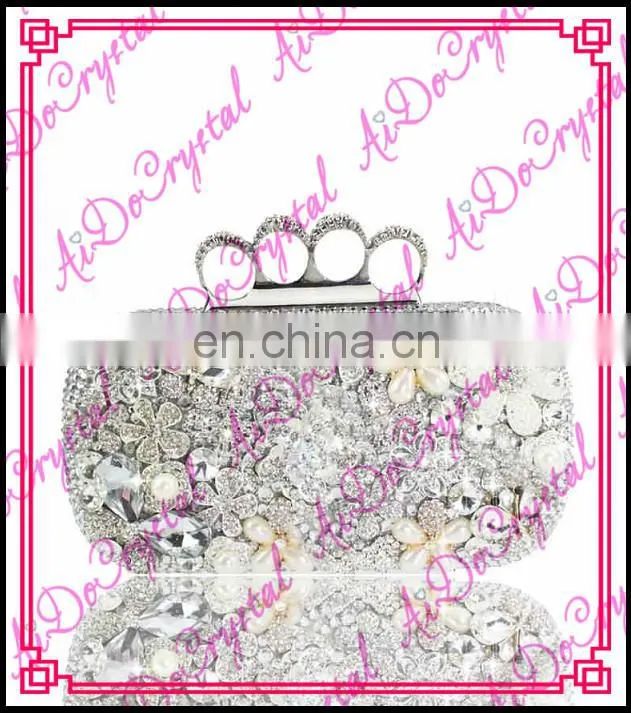 Aidocrystal Luxurious white princess style novelty crystal evening clutch