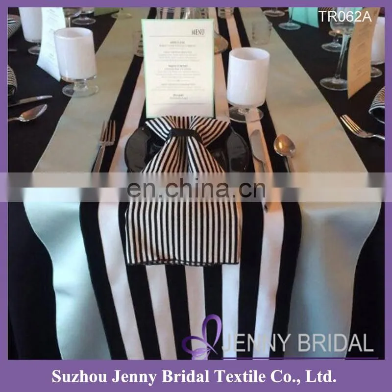 TR062A Hot sale black and white striped wedding table runners