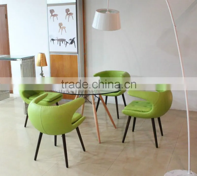 replica relaxing fiberglass material fabric grace elegant Bo Strange Frost Chair with wooden legs