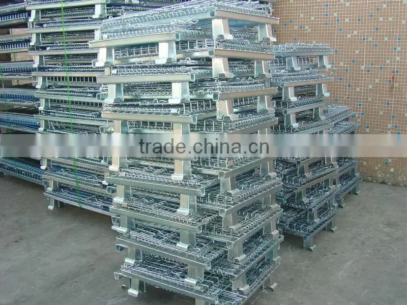 Stackable steel wire mesh storage cage