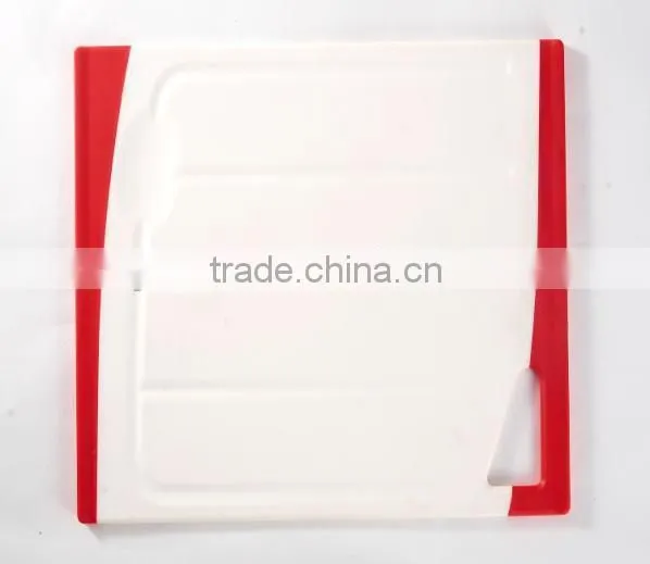 New Design Rad Plastic Antibacterial Non Slip Cutting Board Square Shape Chopping Board