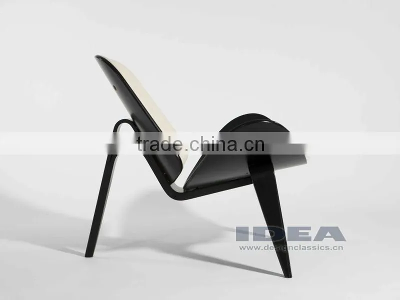 Replica Hans Wegner Shell Chair - Black Shell/ Cream White Fabric