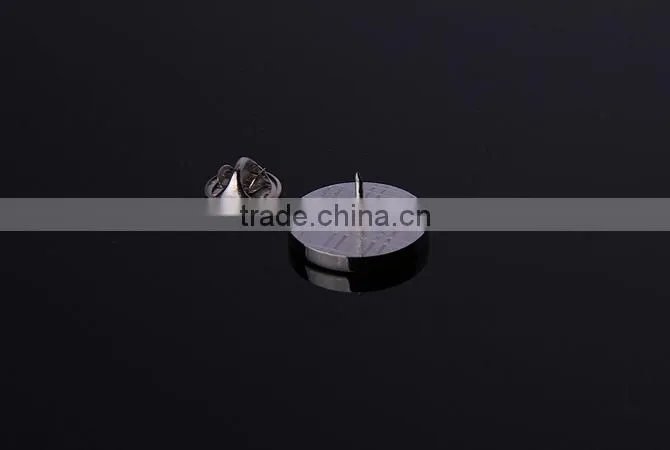 Wholesale mens skull lapel pin manufacturers china
