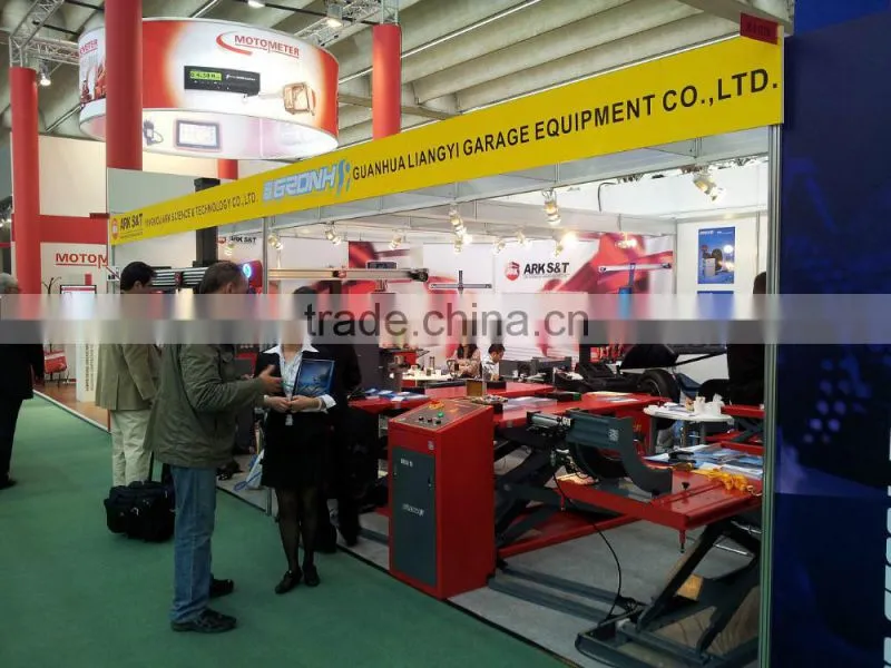 Alignment scissor lift