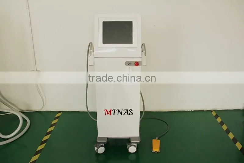 fractional rf microneedle / fractional radiofrequency micro needling / fractional rf microneedle face treatment