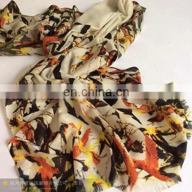 2016 Classic Lady' Wholesale Silk Scarf