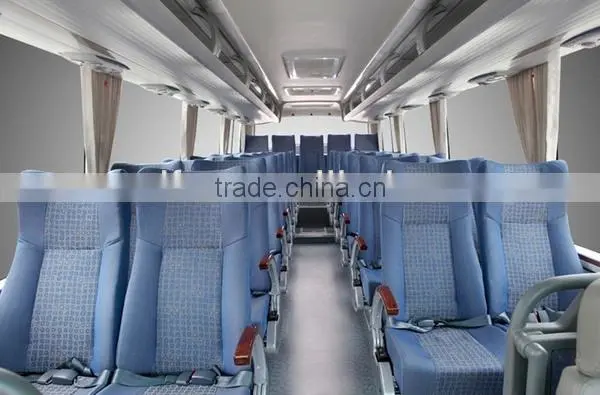 8M 24-35seats Dongfeng Coach Bus EQ6800LHT2/Low oil consumption