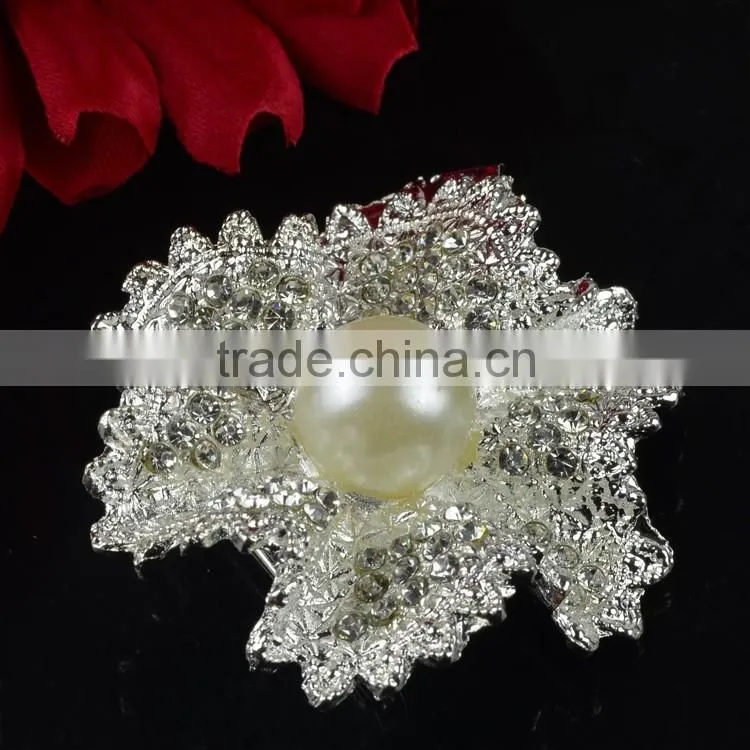 Wonderful white colour diamond flower brooch, flower strass pins, wedding brooch pins for wedding invitation