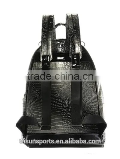 2016 good quality fashion waterproof travel backpacks and customized logo are welcome