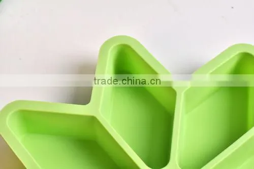 food grade colorful silicone Kitchenware / silicone cake mold/silicone chrismas ice tray