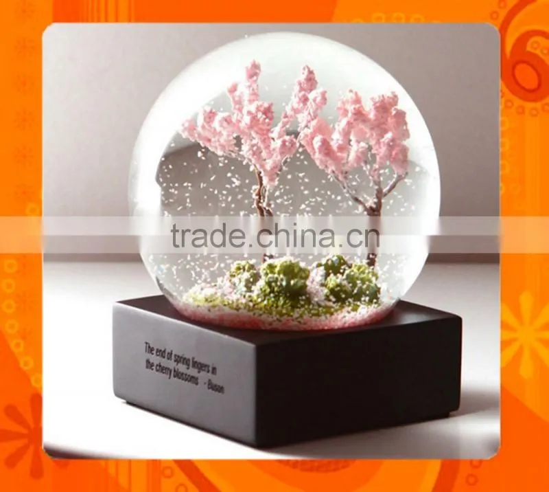 2016 hot selling white paris water globe for sale
