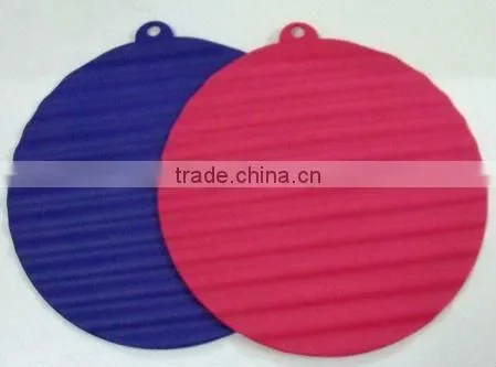 Multifunctional colorful food grade heat resistant silicone hot pot mat
