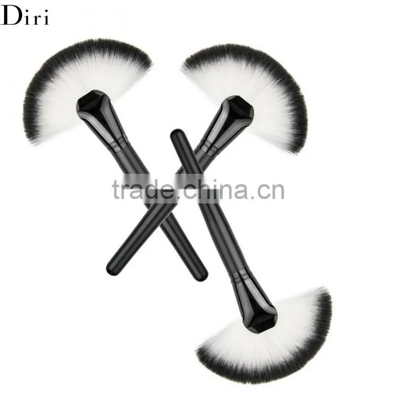 New 1pc Soft Makeup Large Fan Brush Blush Powder Foundation Make Up Tool