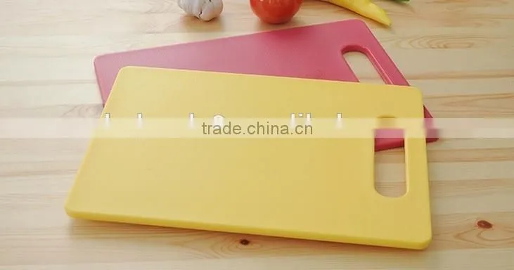 Newest FDA grade durable colorful non-slip plastic kitchen cutting board