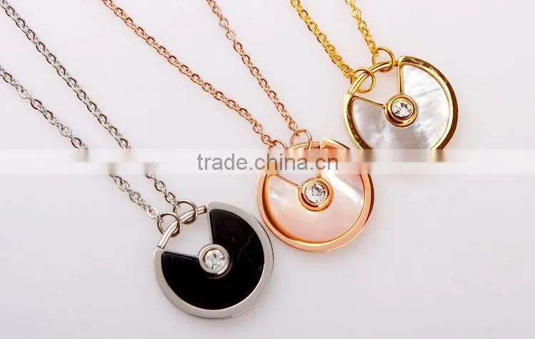 Exquisite Hot Sale Fashion Resin and Pearl Alloy Shell Charm Necklace Stainless steel Jewelry Necklace