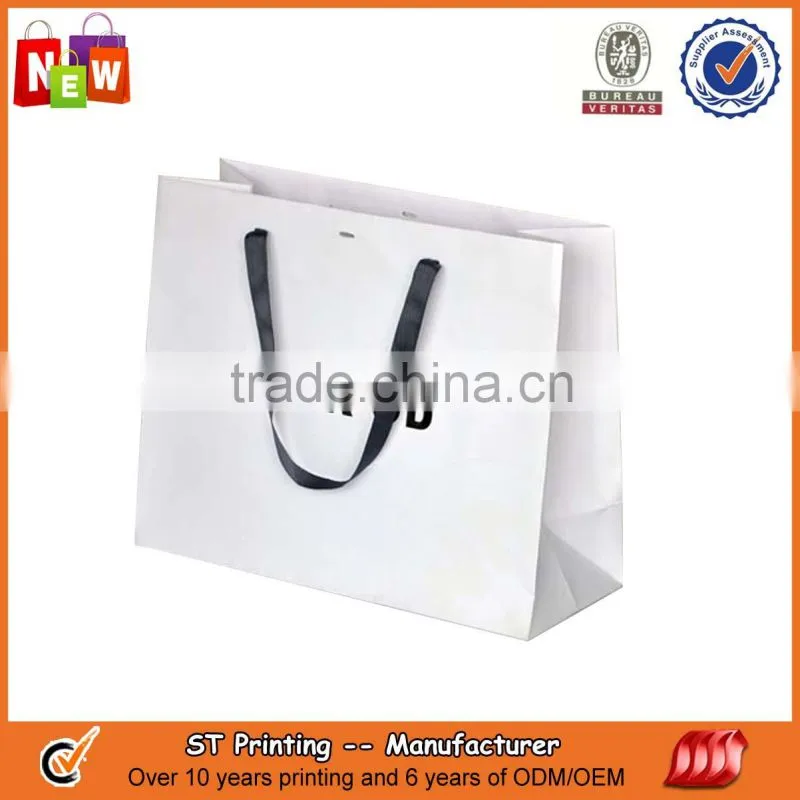 Custom paper bag vector