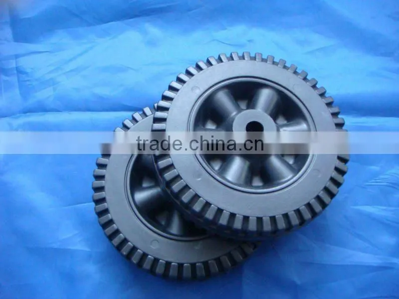 black plastic toys wheel