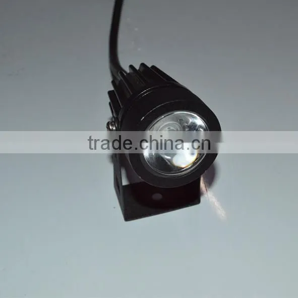 LED spike garden light 110v