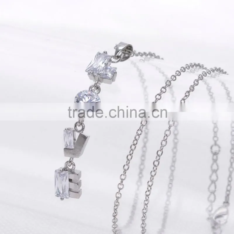 New Arrival Clear Rhinestone Neclace Pendant Letter LOVE Charms Novel Alphabet Jewelry Glod Sliver