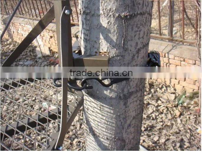 hunting gear hang-on tree stand