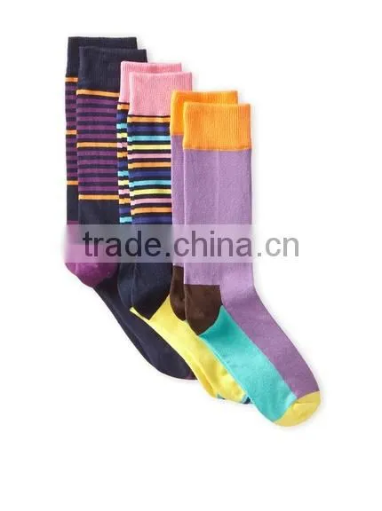 Custom made jacquard logo sports socks
