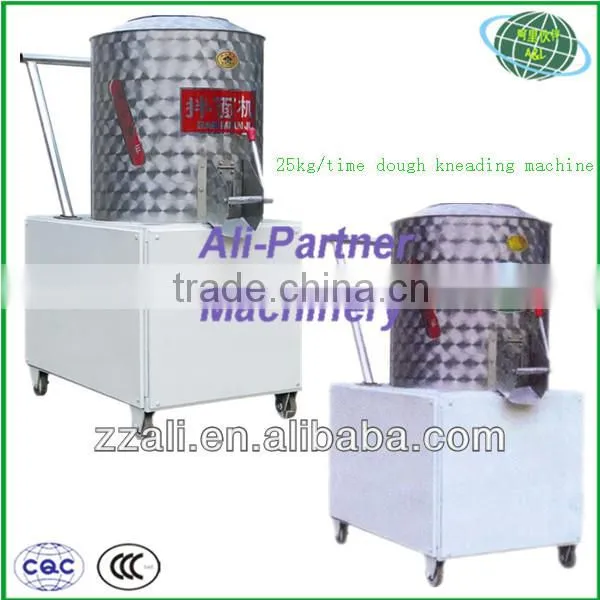 Automatic vertical dough kneading machine