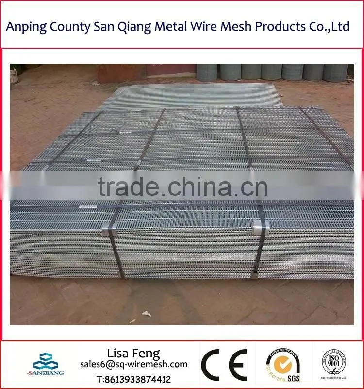 2*2 galvanized & diamond hole welded wire mesh panel
