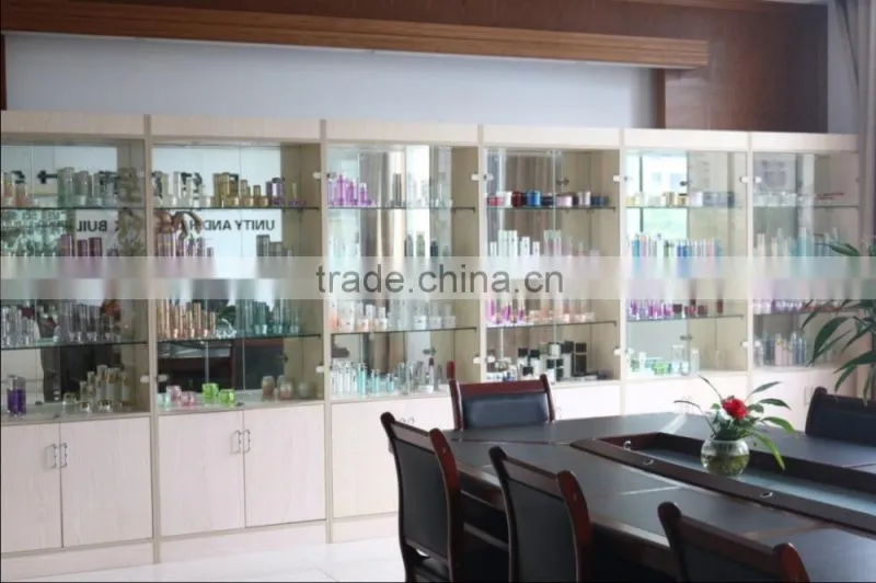 The new factory of making acrylic cosmetic packaging more professional and more quality assurance