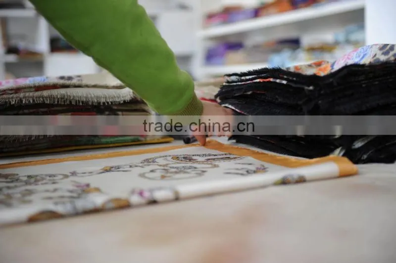 Fashion Hot Selling Custom Printed Cashmere Shawl